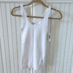 Old Navy Classic White Tank Top.NWT